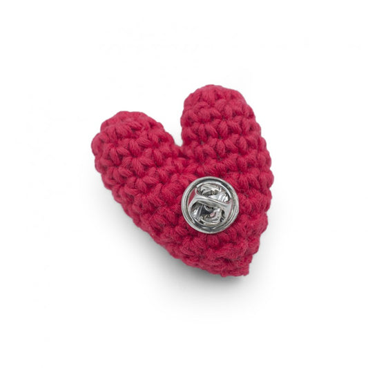 Pin's coeur en crochet